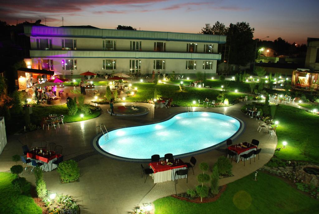 Advantage Hotel サマルカンド エクステリア 写真